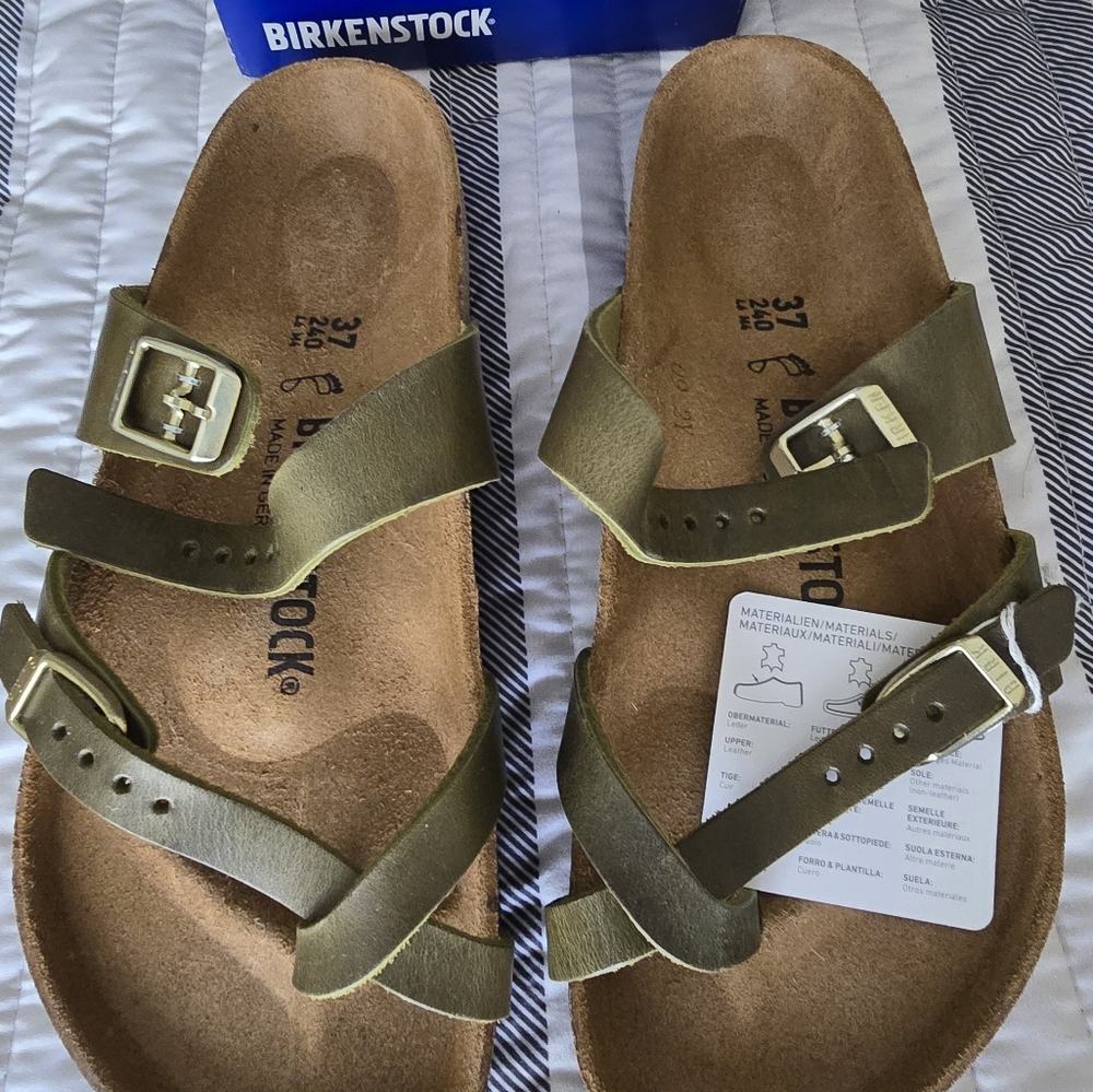 Brand new Olive Mayari Birkenstock sandals. Size 37